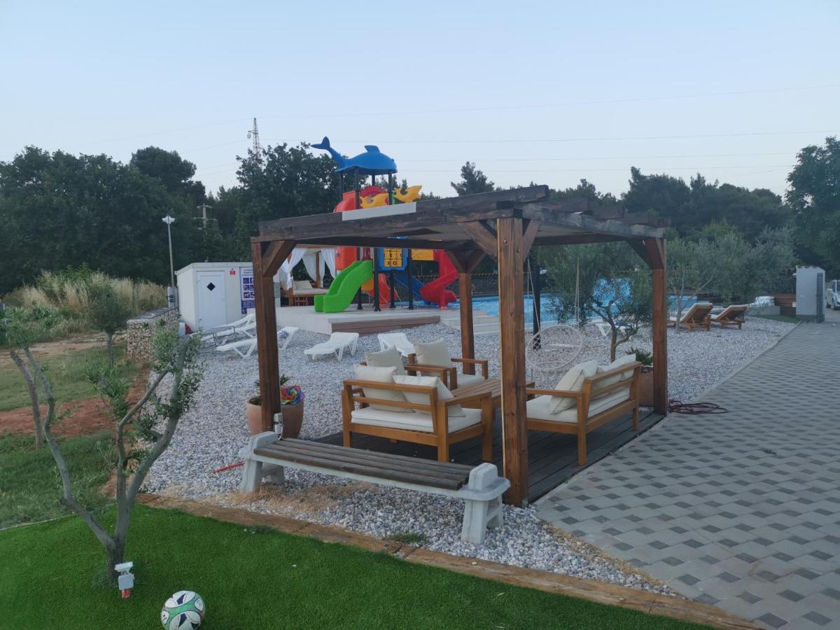 Hotel Camper For Two Banjole Esterno foto