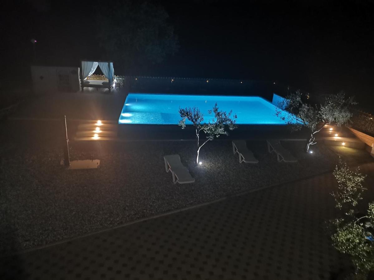Hotel Camper For Two Banjole Esterno foto